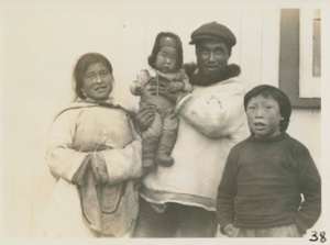 Image of Inuit family